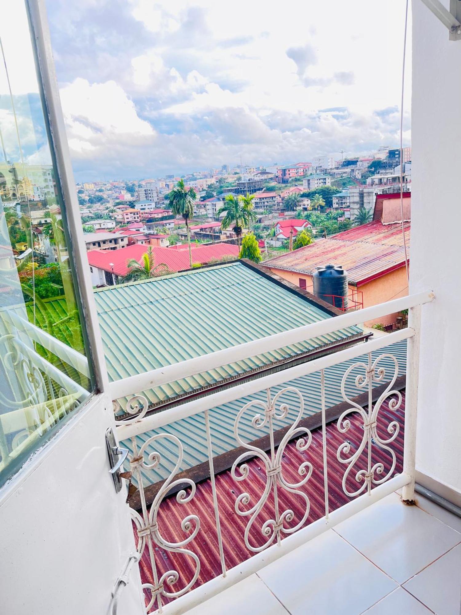 Appartements Modernes, Wifi, Tv - Yaounde, Omnisports Exterior photo