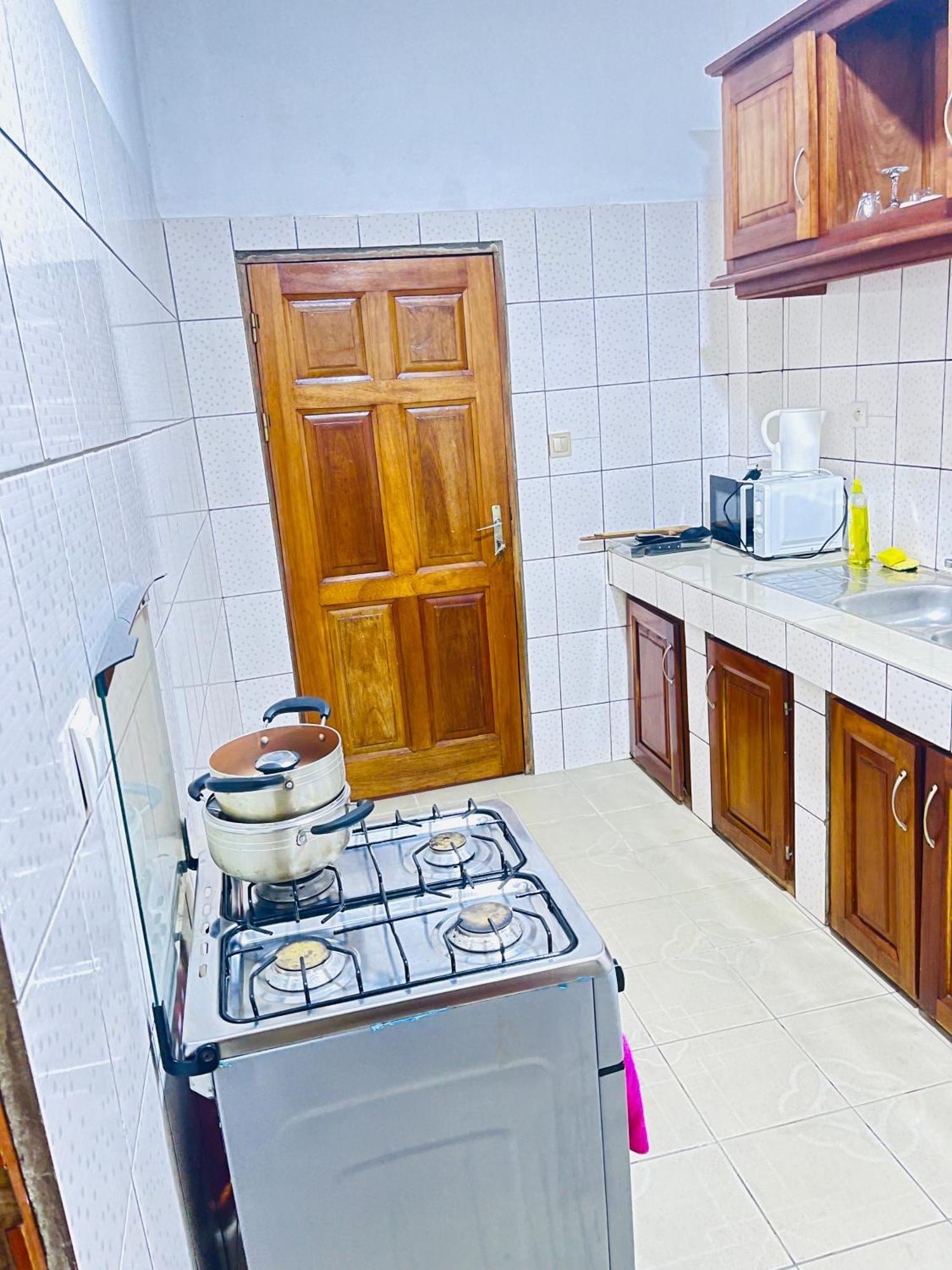 Appartements Modernes, Wifi, Tv - Yaounde, Omnisports Exterior photo